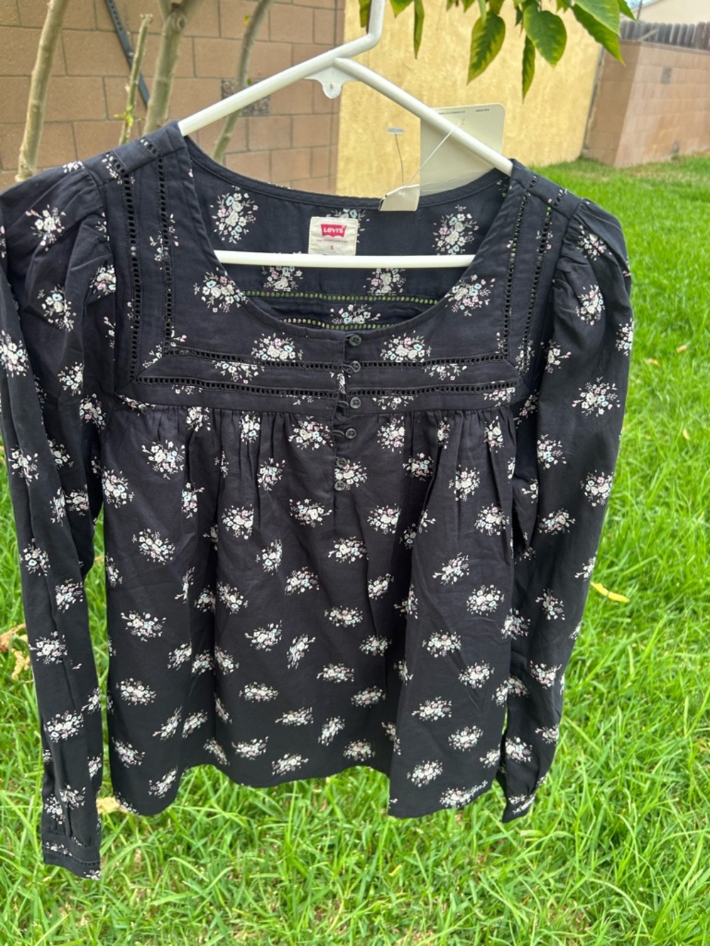 Levi's Black Floral Long-Sleeve Peasant Top
